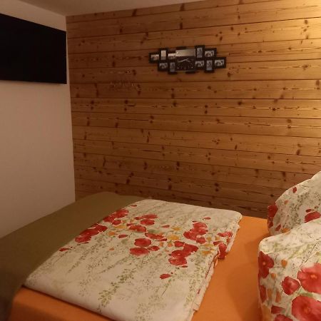 Appartement Alexander นอยเคียร์เชน อัม โกรสเวเนดิเกอร์ ภายนอก รูปภาพ