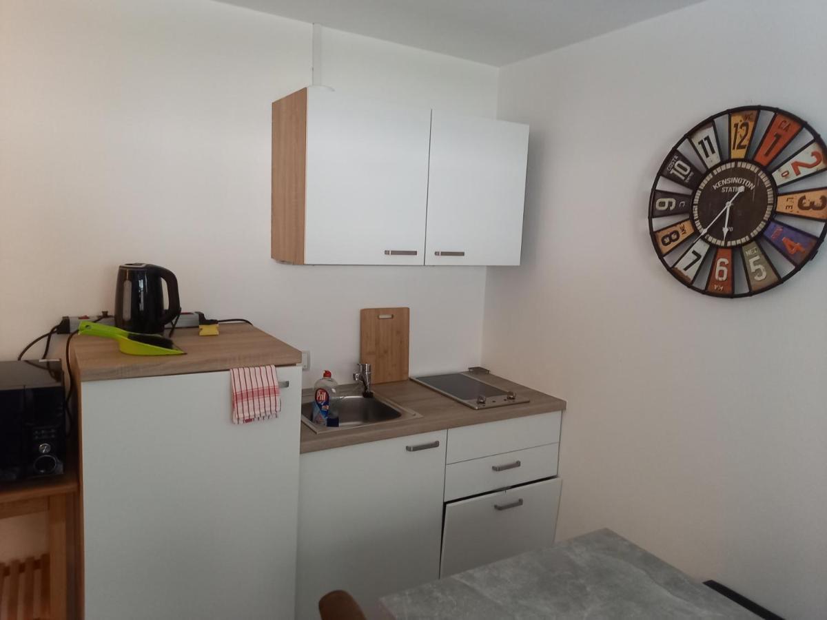 Appartement Alexander นอยเคียร์เชน อัม โกรสเวเนดิเกอร์ ภายนอก รูปภาพ